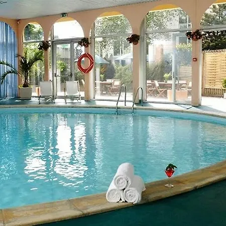Montmartrois 2* Париж