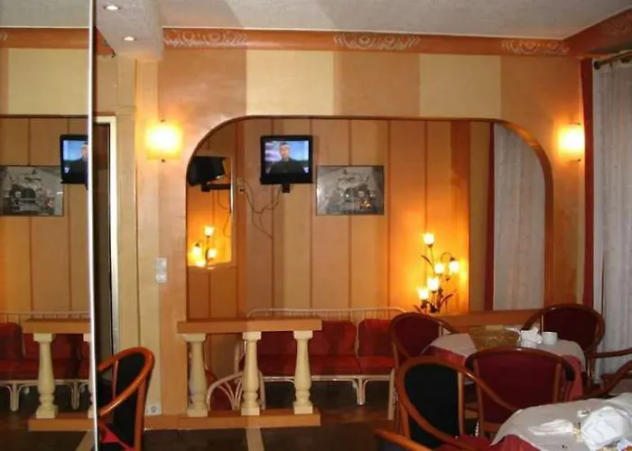 Montmartrois فندق 2*