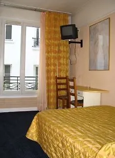 فندق Montmartrois 2*