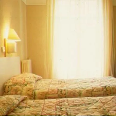 Montmartrois فندق 2*